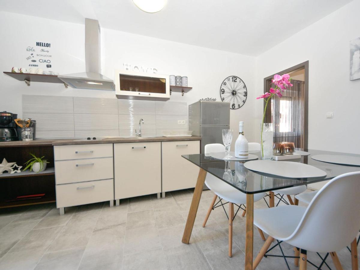 Apartment Silvija-4 By Interhome Vir Exterior photo